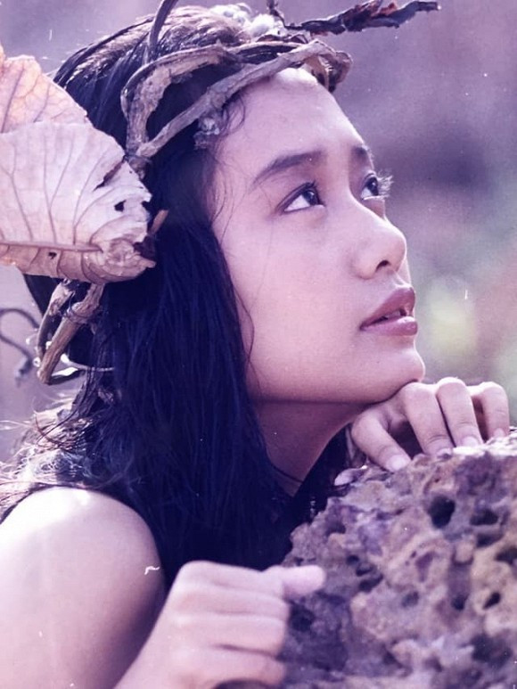 Loạt ảnh đẹp như mơ năm 20 tuổi của diễn viên Hồng Ánh.