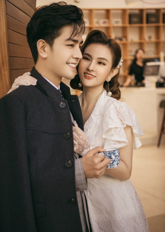 Ro nghi van Thu Thuy mang thai con dau long cho chong tre