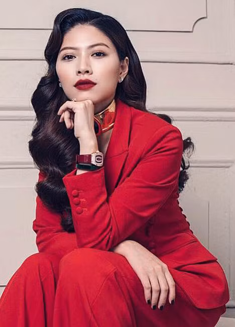 BTV Ngoc Trinh xung danh my nhan xinh dep, sanh dieu nhat nhi VTV