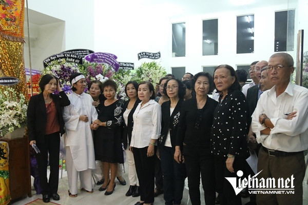 Van te dam nuoc mat cua ban be vinh biet nghe si Chanh Tin-Hinh-3