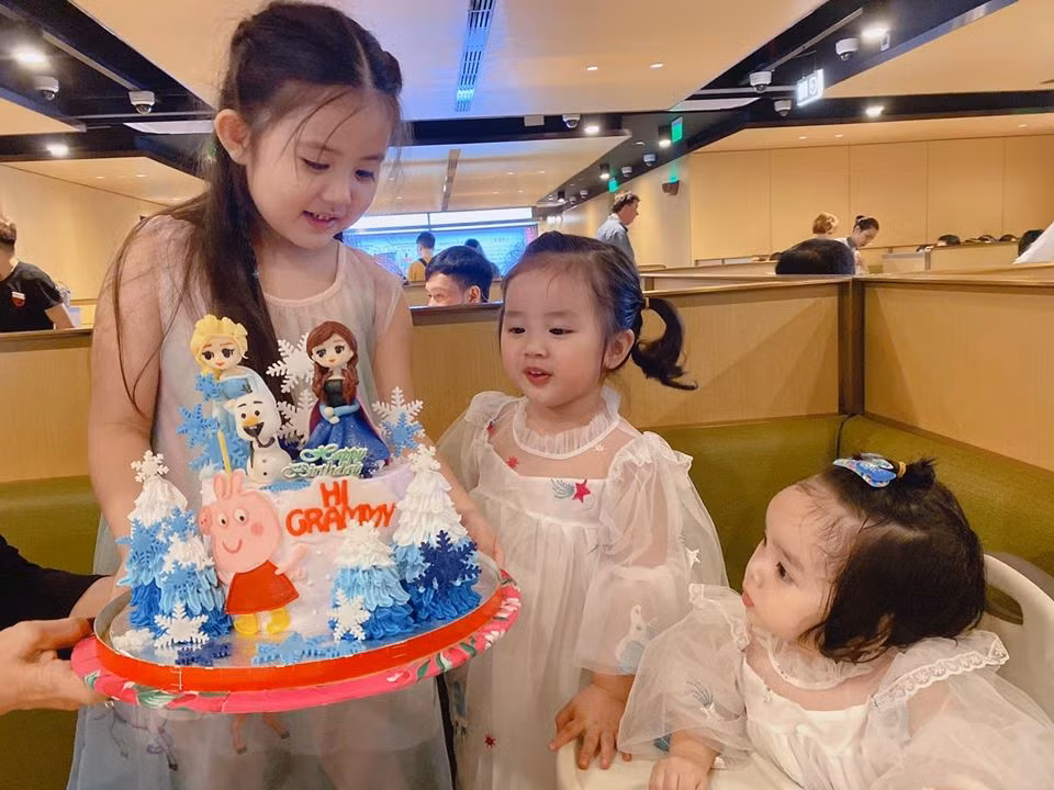 Anh trai ngam am chi Bao Ngoc bi Hoai Lam doi xu te?-Hinh-2