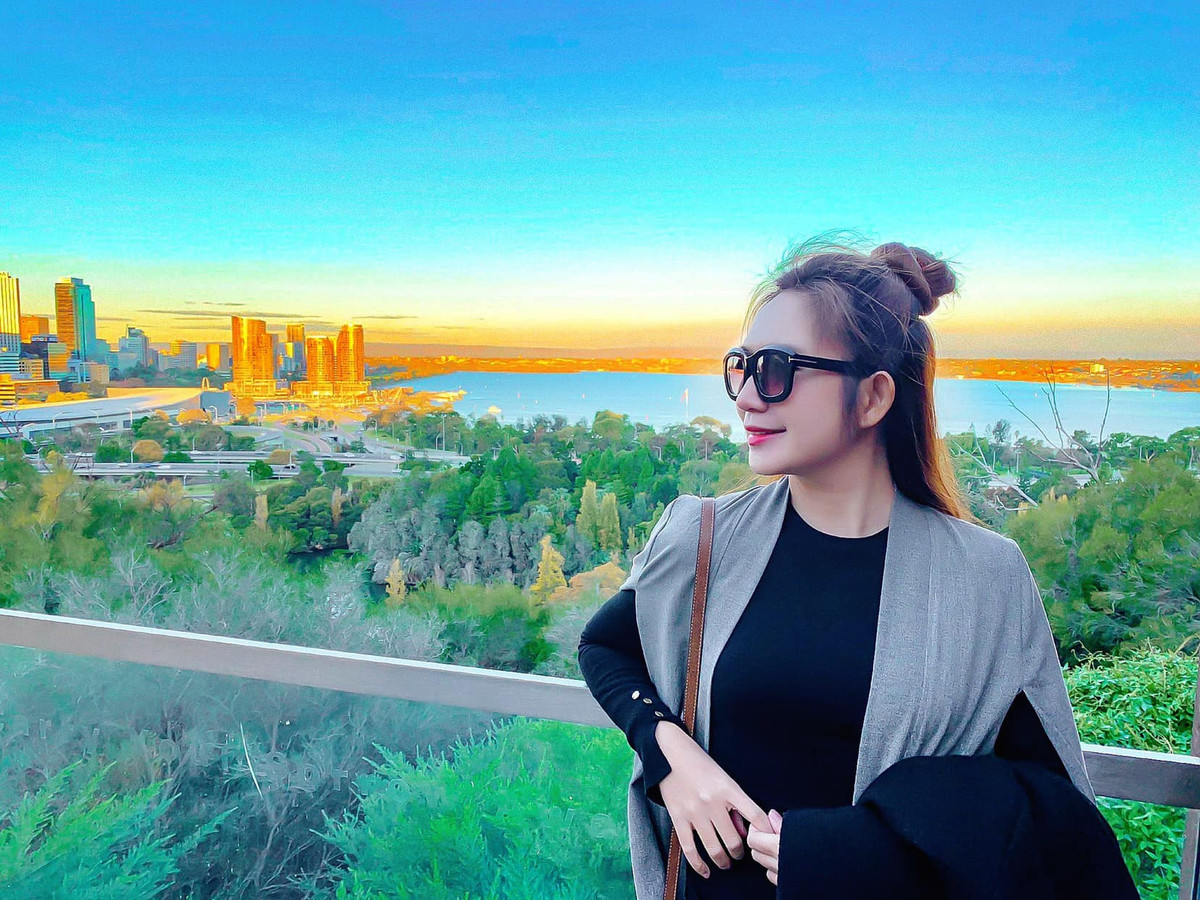 Bắt đầu kết hôn từ tháng 11/2010, đến nay cả hai đã có 4 nhóc tì đáng yêu.