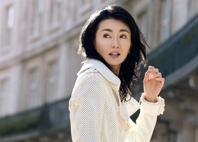 Liên tiếp nhiều năm, Mạn Ngọc có tên trong danh sách “những mỹ nhân đáng tự hào của điện ảnh” xứ Cảng. Cô là nữ diễn viên người châu Á đầu tiên giành giải Nữ diễn viên xuất sắc tại Liên hoan phim Cannes và là người giữ kỷ lục về số lần được trao giải Nữ diễn viên chính xuất sắc nhất tại Giải thưởng Điện ảnh Hong Kong (5 lần), Kim Mã Đài Loan (4 lần).