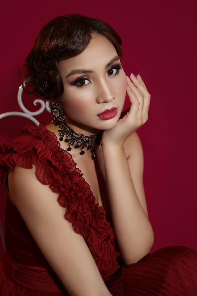 ăm 2019, cô nhận giải Á khôi 1 Hoa khôi duyên dáng bản sắc Việt và thành tích top 30 Hoa khôi Môi trường Hải Phòng.