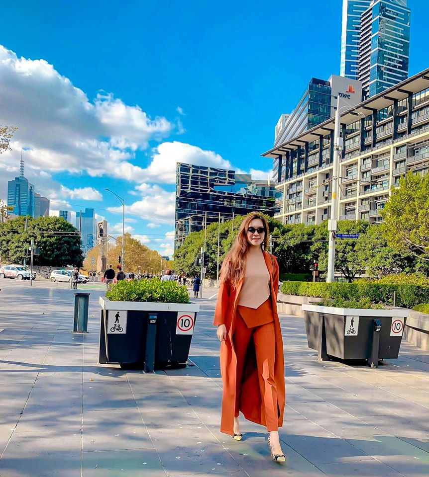 Lý Hải - Minh Hà là cặp đôi nổi tiếng của Vbiz. Cả hai phải lòng nhau từ năm 2004 trong dịp Lý Hải mời Minh Hà quay MV Trọn đời bên em 5.