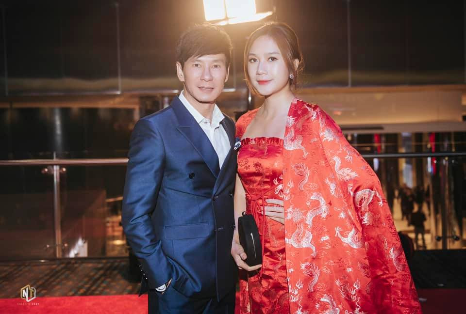 Theo đó, ông Nhật kiện Lý Hải đòi bồi thường 4 tỷ vì sử dụng phần lời "Gánh mẹ" mà không xin phép. Trong khi đó, Lý Hải khẳng định đã làm đúng luật khi ký hợp đồng với Quách Beem - người đứng tên sở hữu ca khúc này, để sử dụng "Gánh mẹ" trong phim "Lật mặt 4 - Nhà có khách".