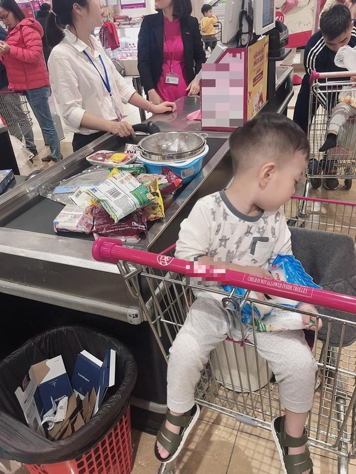 Viet Anh khoe dua con trai ve song cung hau ly hon vo thu 2-Hinh-2