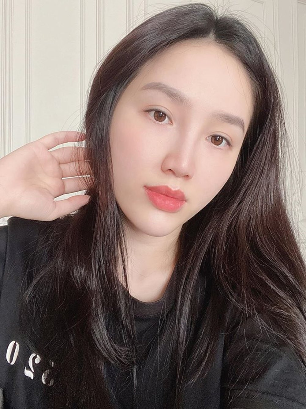 Bảo Thy khoe nhan sắc tươi trẻ dù đã ngoài 30.