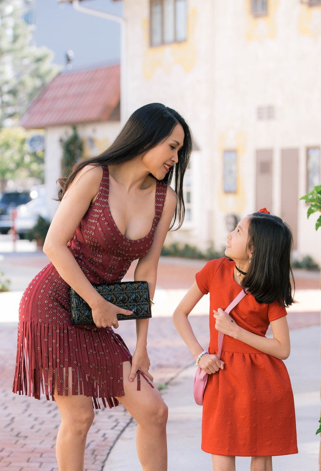 "Các bạn có thể đẹp hơn, thời trang hơn nhưng tôi tin mình không bị lép vế hay lu mờ trước ai", nữ diễn viên nhấn mạnh.