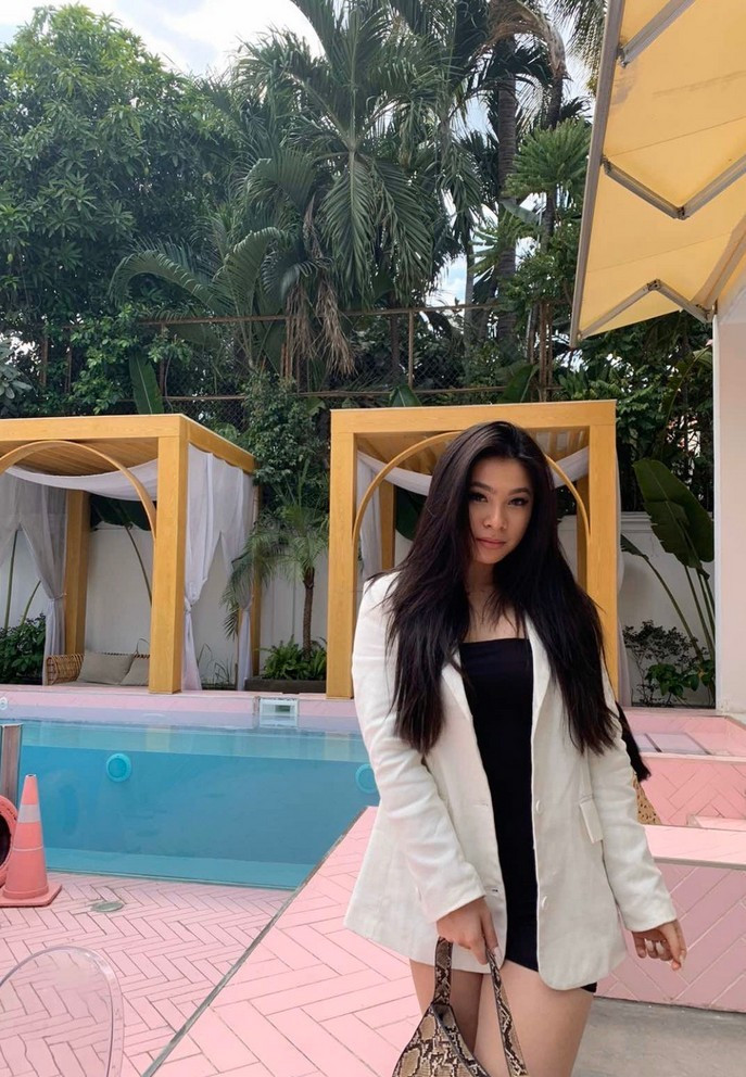 Ngoài việc học, cô còn năng nổ tham gia các hoạt động ngoại khóa. Princess Lam được chọn vào đội tuyển bóng rổ của trường và tham gia thi đấu ở các giải trong khu vực.