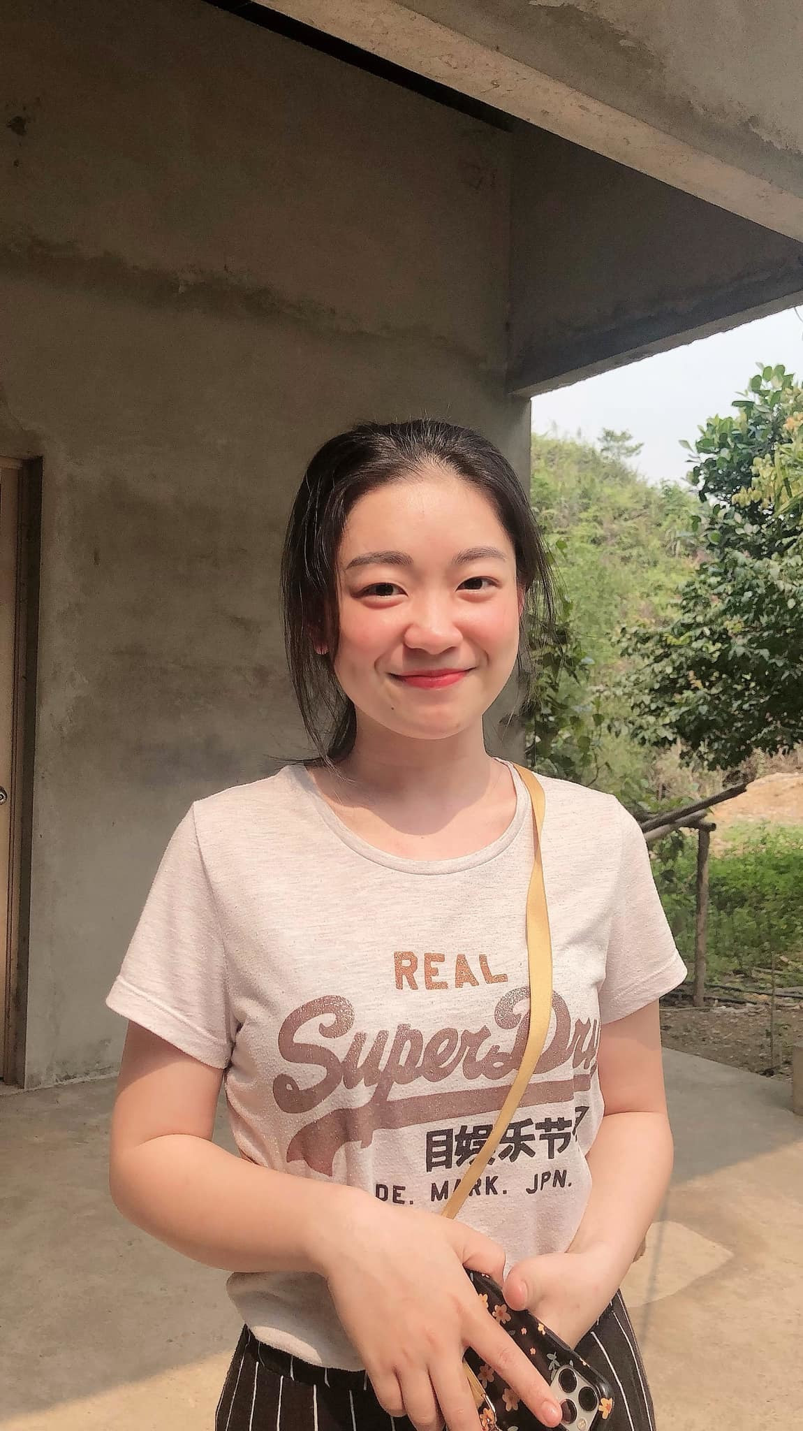 Cô luôn dành những lời lẽ yêu thương cho gia đình. Với Hà Vi, gia đình là tất cả.