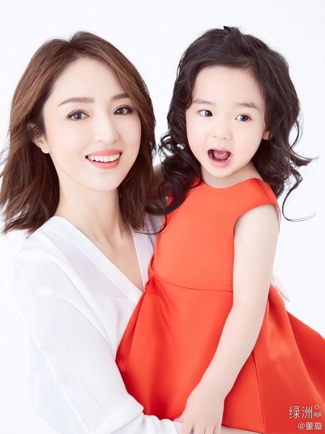 Nữ diễn viên phủ nhận tin đồn kinh tế khó khăn phải đeo bám đại gia có vợ.