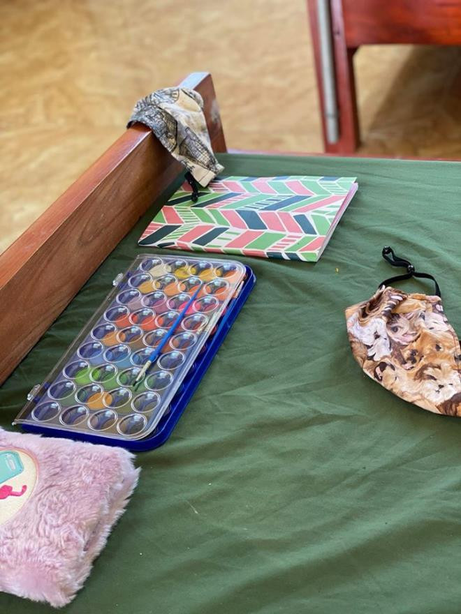 Thú vui giải trí của bé Tép khi ở khu cách ly.