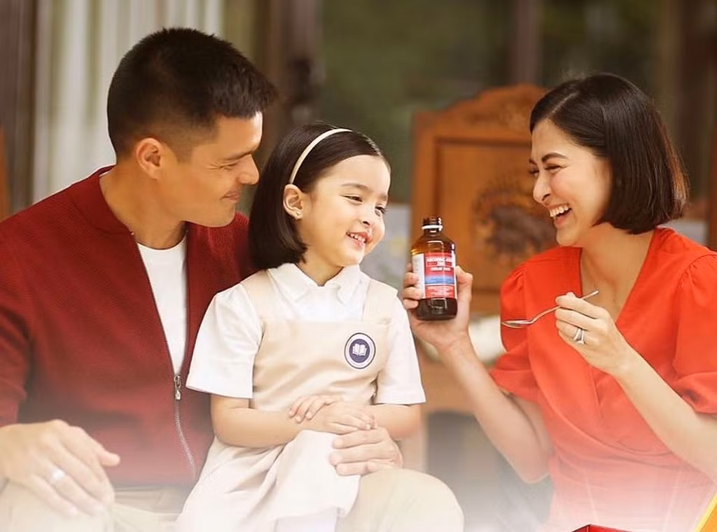 Theo như chia sẻ của Rivera, con gái cô nhận được vô số lời mời quảng cáo từ lúc mới sinh. Song, Rivera - Dantes không để con gái tiếp xúc truyền thông quá sớm. Đến khi 5 tháng tuổi, bé Zia nối gót mẹ, tiến vào con đường làm gương mặt đại diện.