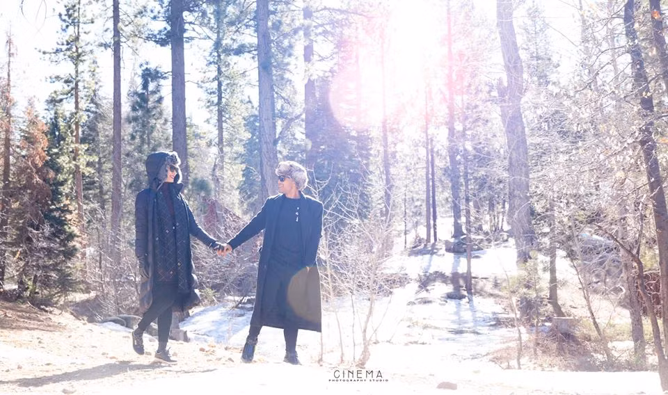 Chồng mới cưới của Xuân Lan được biết đến với vai trò là diễn viên, đạo diễn, nhà sản xuất. Anh hơn cô 3 tuổi.