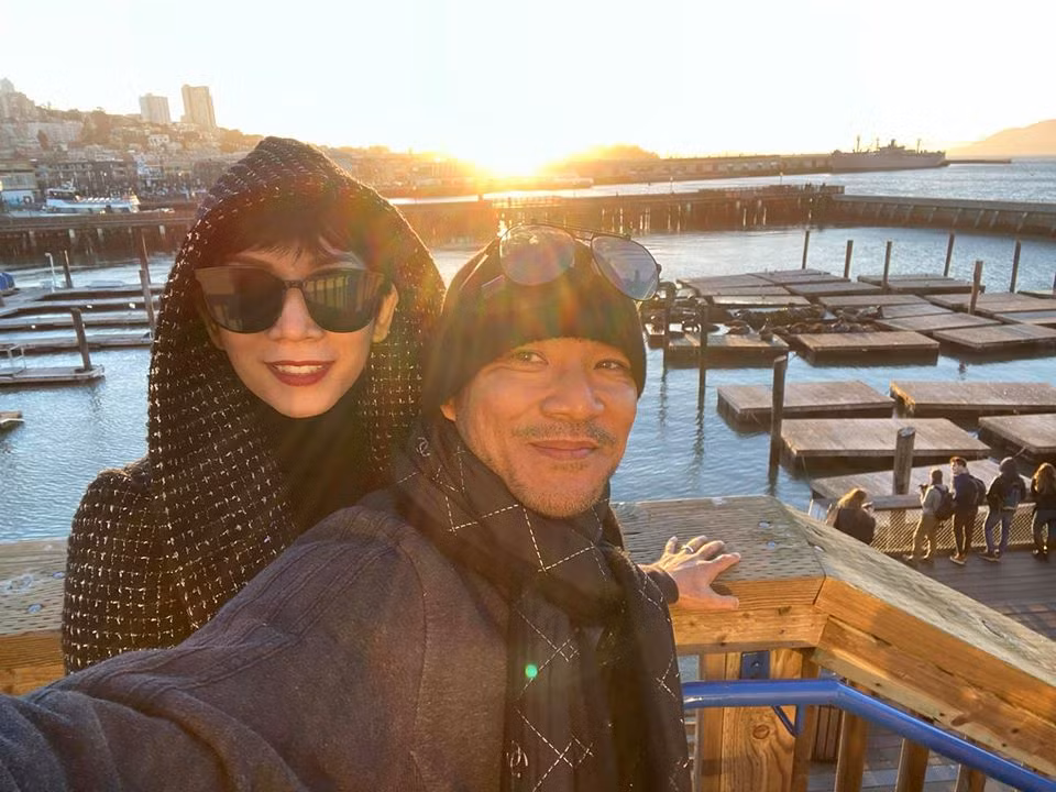 Xuân Lan và chồng sắp cưới dính như sam khi đi khám phá xứ cờ hoa.