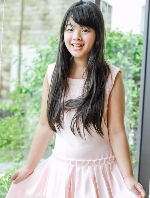 Con gai 16 tuoi cua NS Chieu Xuan vua xinh dep lai da tai, hat hay