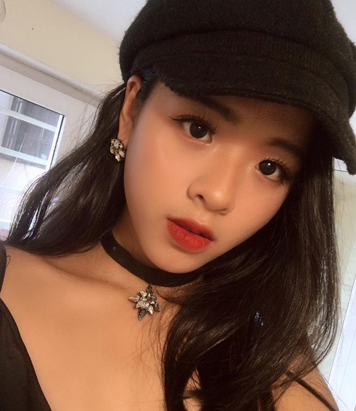 Sau cuộc thi, Hồng Khanh ít xuất hiện và tập trung cho việc học tại trường. Bẵng đi thời gian 7 năm, cô bé ngày nào giờ đã trở thành thiếu nữ, gây chú ý nhờ nhan sắc và cuộc sống đời thường của mình.