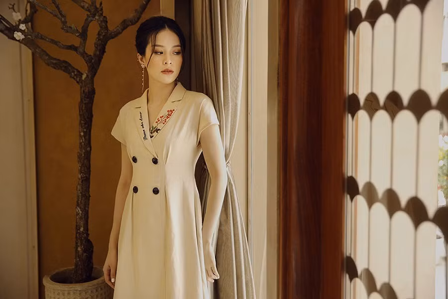 Người đẹp 9X nói đó là hậu quả của quãng thời gian cô bị ám ảnh bụng nhỏ, eo thon và áp dụng chế độ ăn uống, tập luyện thiếu khoa học.