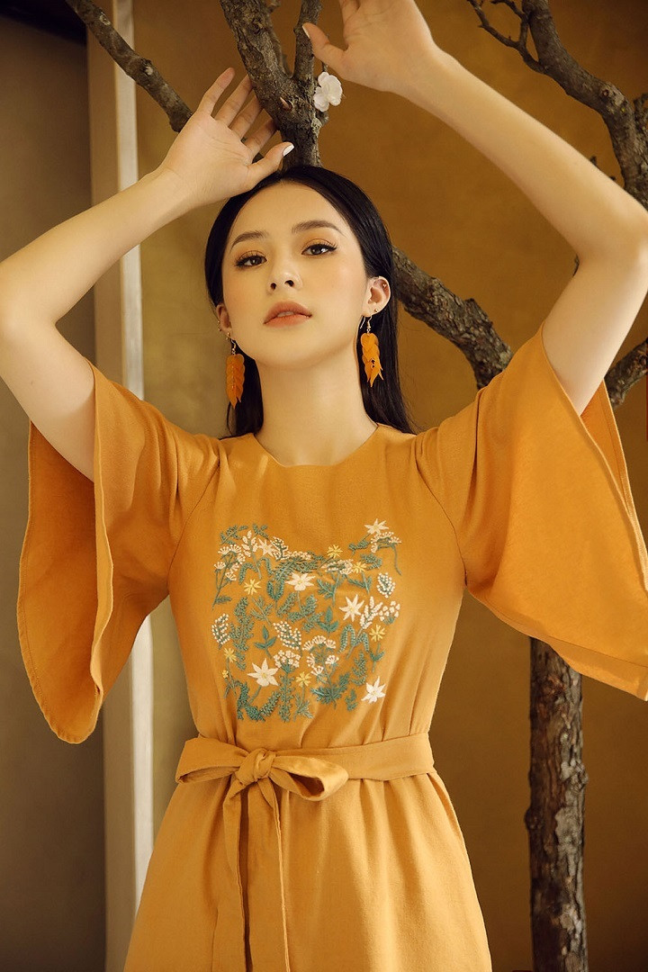 Hiện tại, cô đang ở mức 50kg và sẽ phấn đấu lên 55kg để thân hình cân đối, đầy đặn hơn cũng như tương quan với chiều cao 1m68.