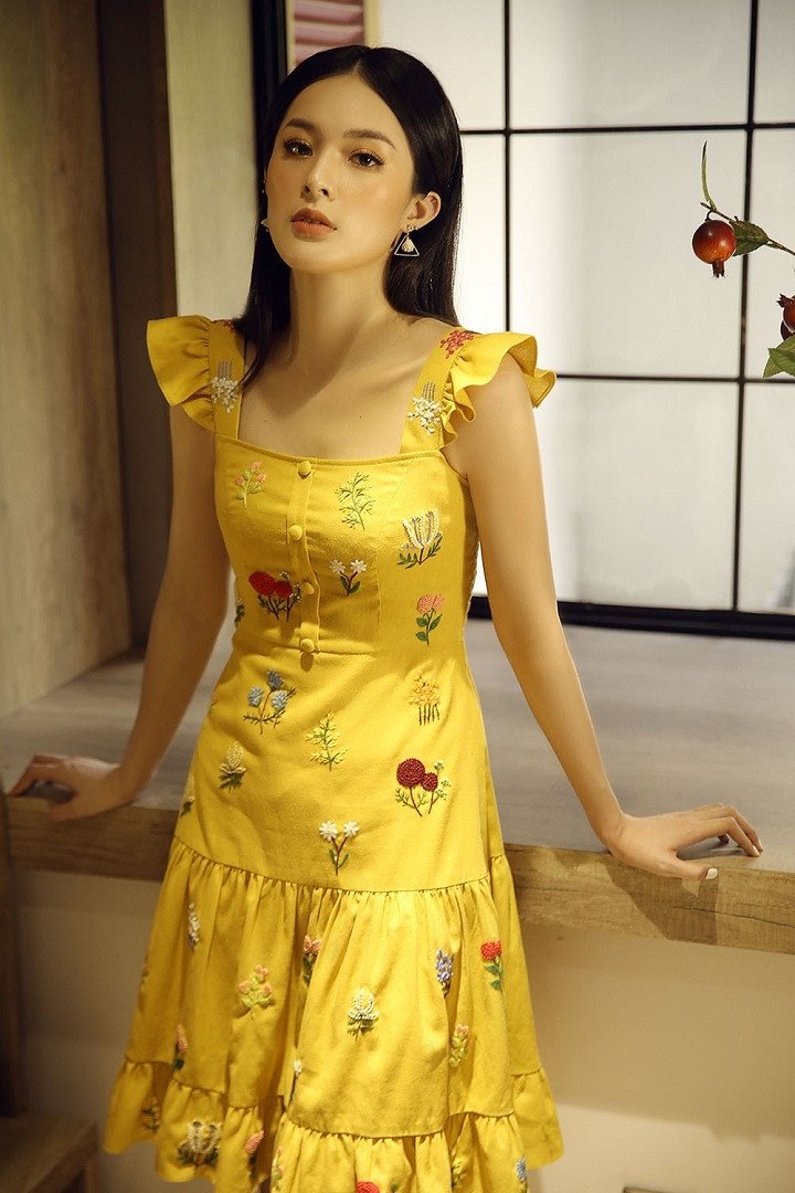 Hạ Vi đang ở Hải Phòng với mẹ. Cô sẽ sớm trở lại TP.HCM để phát triển sự nghiệp diễn viên - mẫu ảnh.