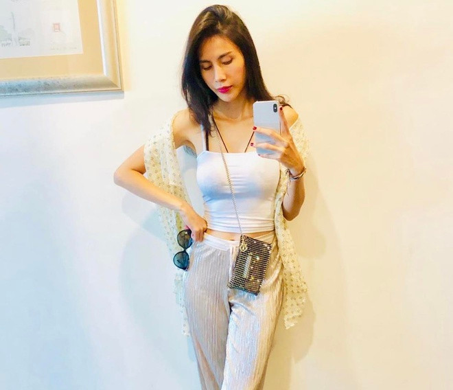 Thủy Tiên khiến người hâm mộ lo lắng, nhắc nhở cô giữ gìn sức khỏe khi thường xuất hiện với khuôn mặt hốc hác, cánh tay khẳng khiu và vùng ngực trơ xương.