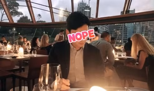 Trước đó, Văn Mai Hương nhiều lần khoe ảnh bạn trai nhưng cô luôn dùng biểu tượng che mặt chàng trai này.