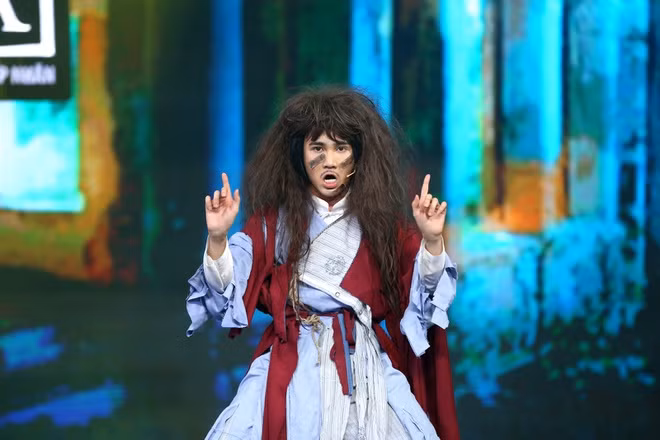 Hiện tại, Huỳnh Lập là một trong những diễn viên hài đắt show. Loạt sản phẩm của nam diễn viên như: Tấm Cám: Chuyện Huỳnh Lập kể, Em gái mưa phiên bản Parody, Ai chết giơ tay… đều đạt lượt xem lớn và gây sốt mạng xã hội.