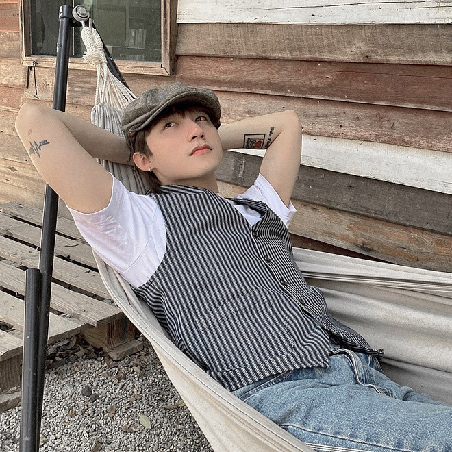 Gần đây nhất, dịp Valentine, khi Sơn Tùng M-TP và Thiều Bảo Trâm đăng tải loạt ảnh mới, khán giả chỉ ra điểm chung trong các bức ảnh của họ và đặt nghi vấn hai người cùng đón ngày lễ tình nhân 14/2.