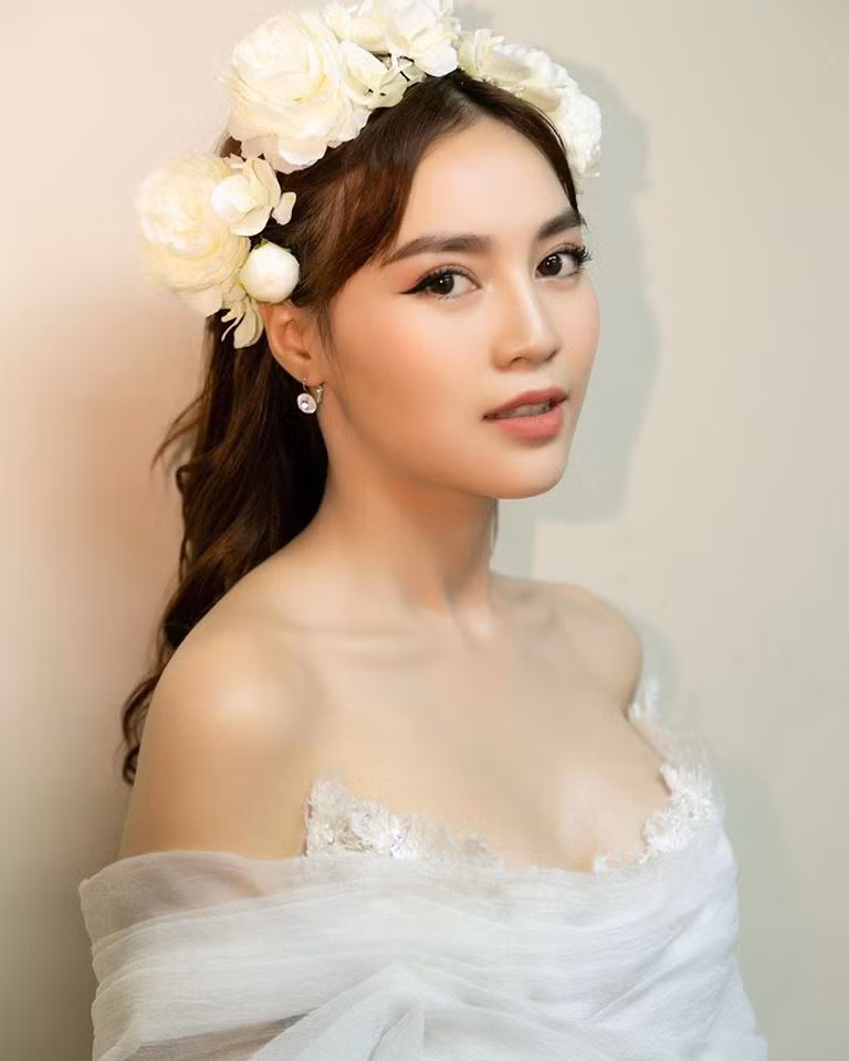 Fan mong mỏi, Lan Ngọc sẽ sớm tìm được bến đỗ hạnh phúc.