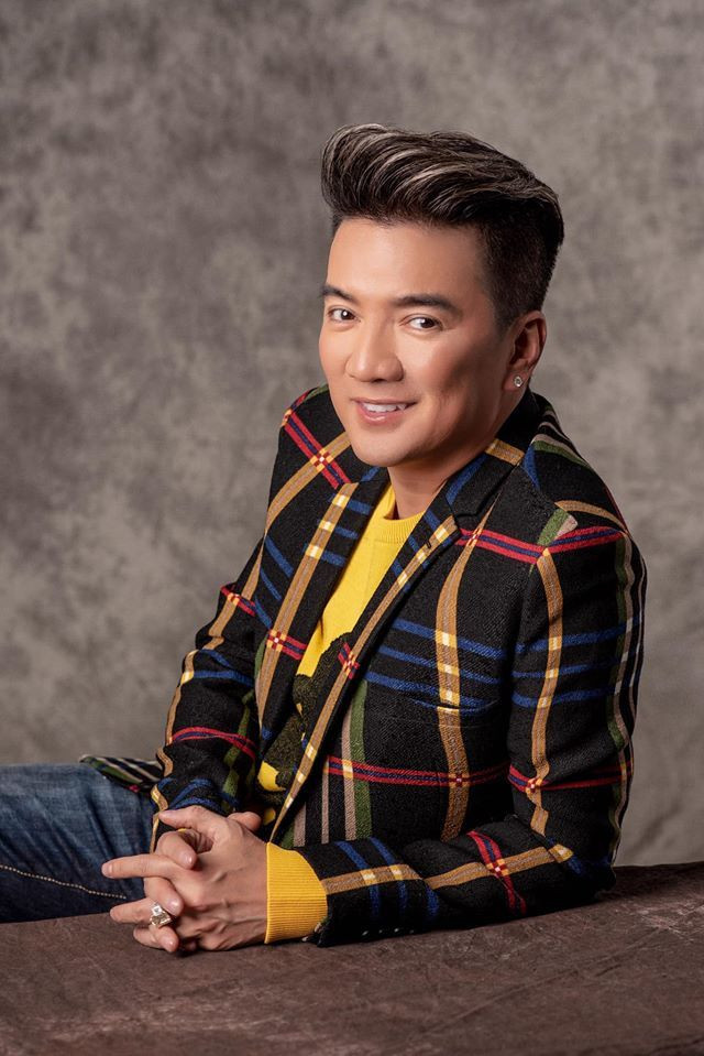 Dam Vinh Hung tiet lo duoc Nam Thu to tinh, nhan tin 