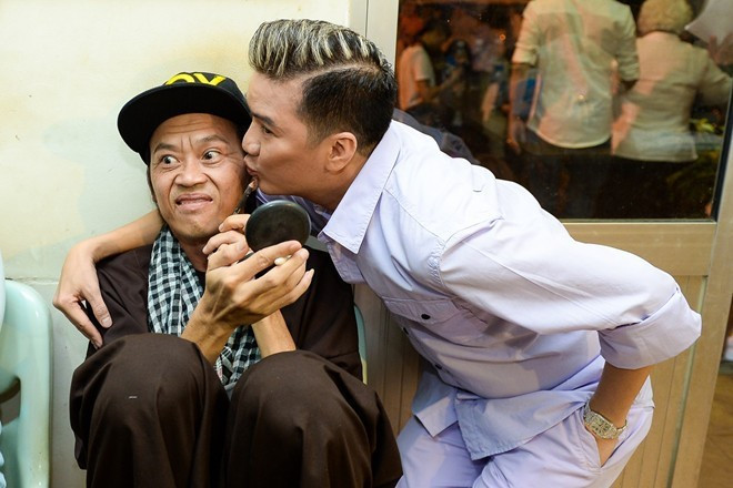 Dam Vinh Hung tiet lo duoc Nam Thu to tinh, nhan tin 