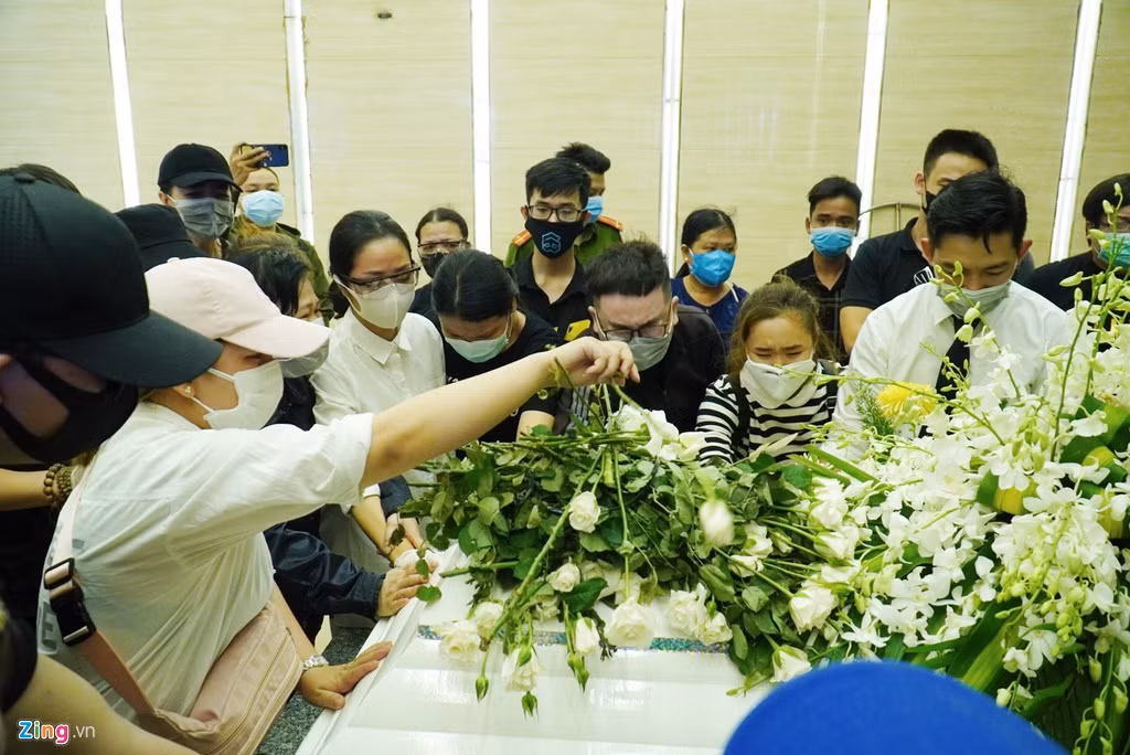 Xot xa le tang khong tieng ken trong cua Mai Phuong-Hinh-10