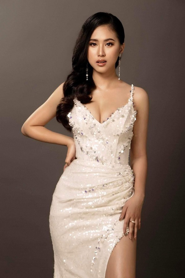 Bảo Nghi tâm sự cô quyết định sẽ theo học tại Hult International Business School, chuyên ngành marketing. Đây là ngôi trường cô đã giành được suất học bổng trị giá 20.000 USD/năm.