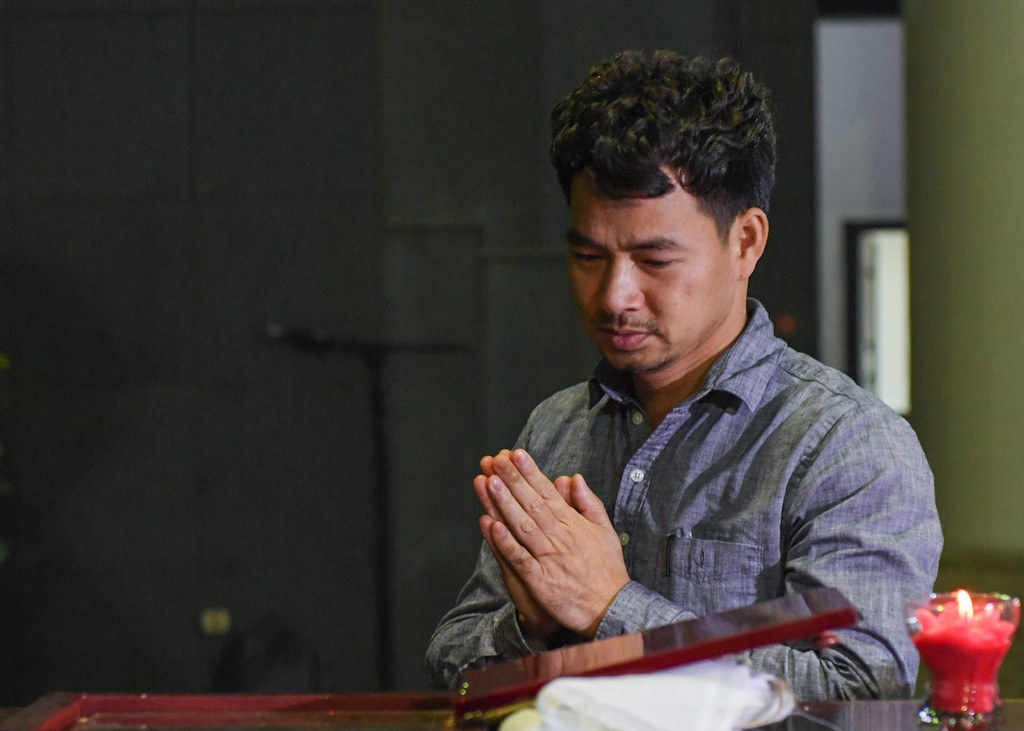 Nghệ sĩ Xuân Bắc tâm sự Vũ Mạnh Dũng là một nghệ sĩ hiền lành và chân thành. Anh cảm mến người đồng nghiệp tốt, dù không quá thân thiết ngoài đời. "Khi nghe tin tôi quá bàng hoàng. Thương gia đình đã mất đi người đàn ông trụ cột", anh chia sẻ.