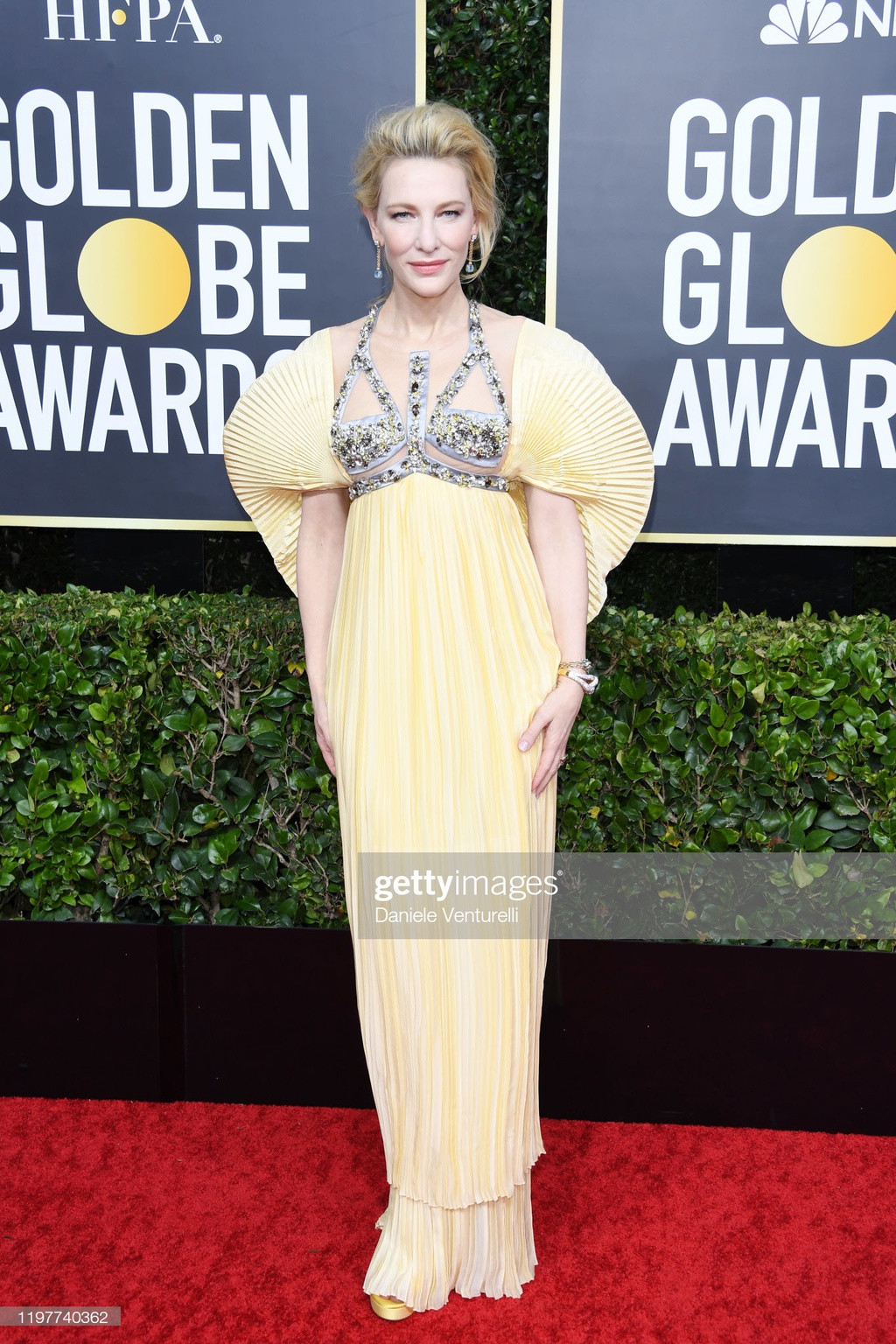 Cate Blanchett luôn được chào đón bởi vẻ ngoài lộng lẫy và quyền lực, từ phim ảnh cho tới đời thường. Nét diễn xuất khó nhầm lẫn trong Where’d You Go, Bernadette đã giúp minh tinh góp mặt ở đề cử Nữ diễn viên chính xuất sắc - Phim hài hoặc ca vũ nhạc.