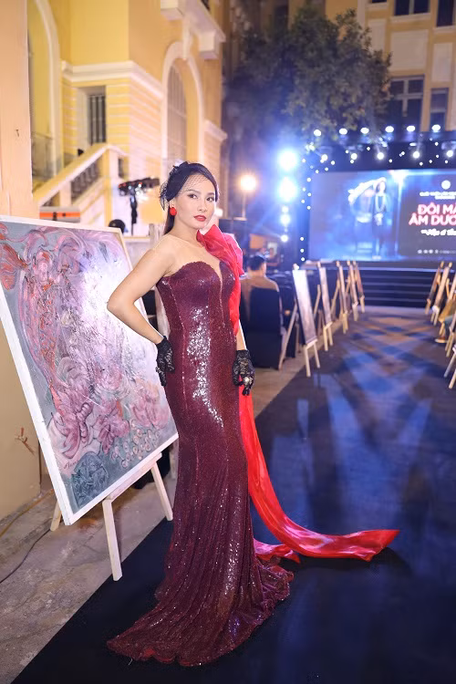 Bao Thanh mac goi cam hoi ngo “nguoi tinh man anh” Quoc Truong