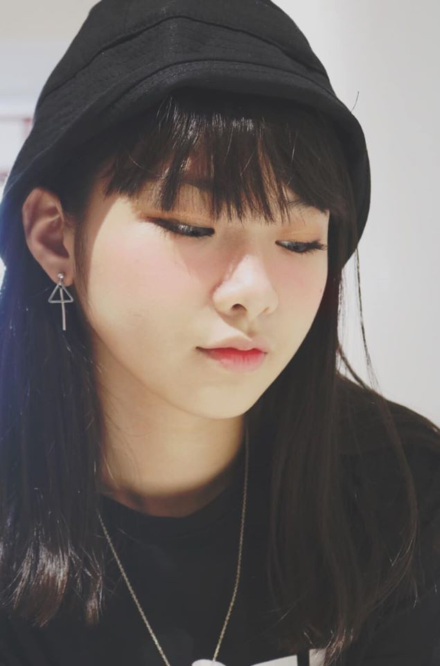 Vẻ ngoài xinh xắn, đáng yêu của nữ thần tượng 14 tuổi. Ánh Sáng từng được chọn để xuất hiện trên trang bìa của tạp chí Nhật Bản - Vetter.