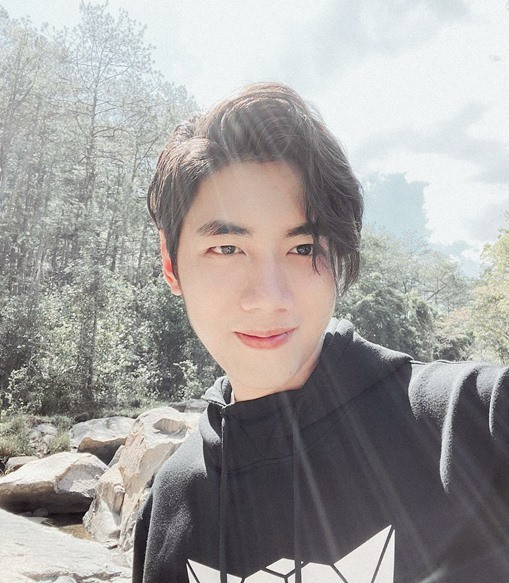 K-ICM hạnh phúc chia sẻ niềm vui cùng với khán giả khi ca khúc "Tình ca em" đạt top 45 xu hướng.