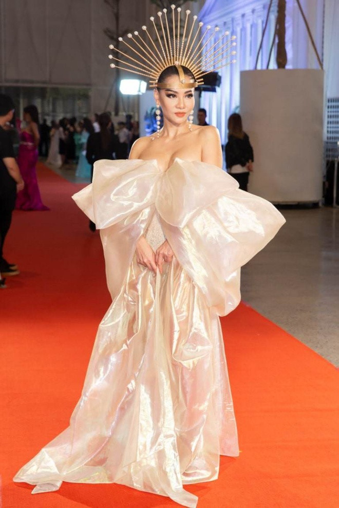 Hình ảnh sao Việt Thu Minh khi đi sự kiện.