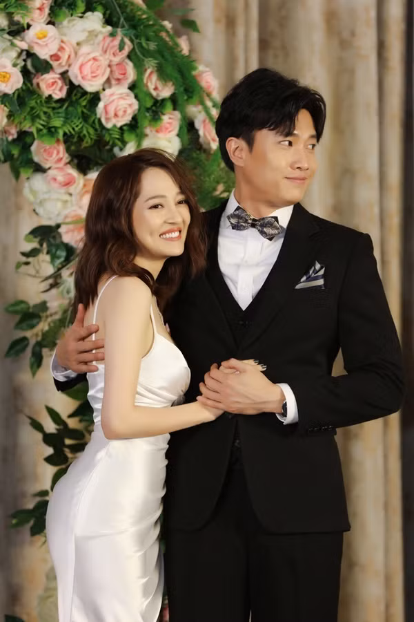 Đáng chú ý, "Thoát ế" sẽ xuất hiện thêm một nhân vật hoàn toàn mới do Quốc Trường thủ vai là Đăng Minh – người chồng thành đạt của Camy.