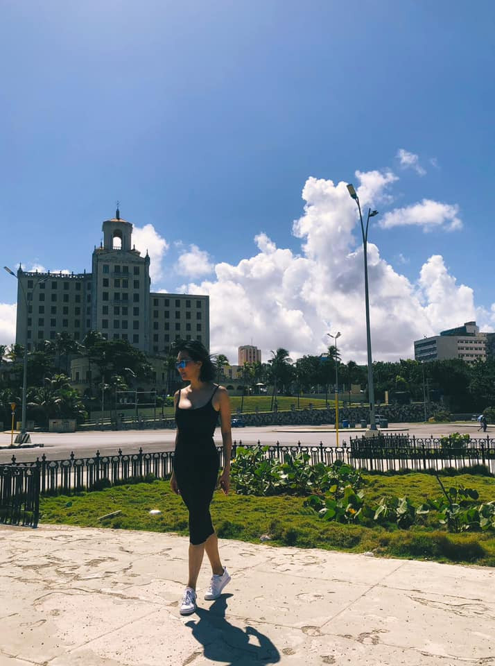 Phong cách thời trang trẻ trung, gợi cảm cũng giúp Kỳ Duyên trẻ hơn nhiều so với tuổi thực.