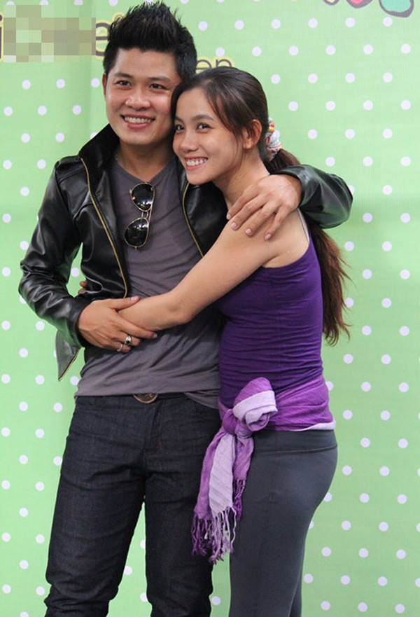 7 nam hon nhan cua nhac si Nguyen Van Chung va vo giao vien