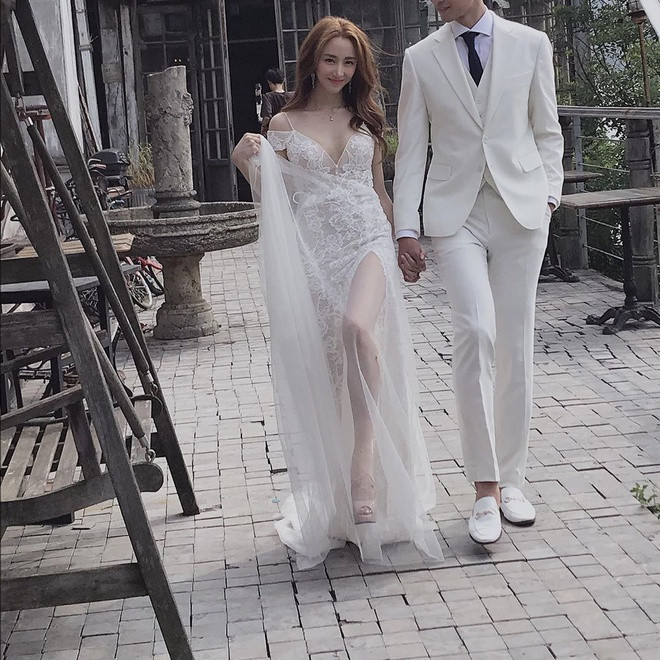 Ca si Sunday hoan cuoi vi dich Covid-19 bung phat o Han