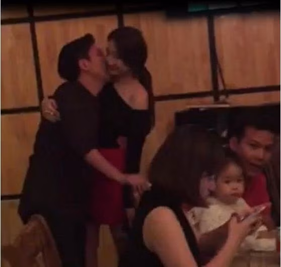 Ghi tên vào danh sách sao Việt say xỉn tiếp theo là Trường Giang. Nam danh hài xứ Quảng liên tục có hành động nhạy cảm với Nhã Phương trước mặt nhiều người trong sinh nhật thứ 26 của cô, khi cả hai đang yêu.