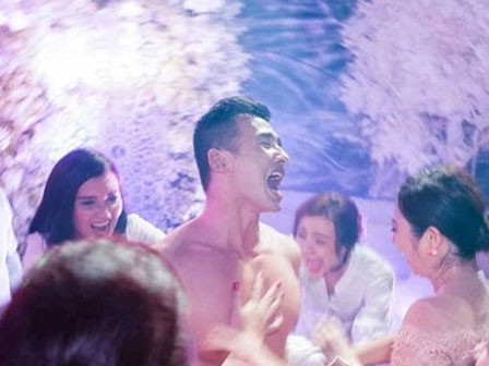 Sáng hôm sau tỉnh dậy thì ông xã Thúy Diễm hoàn toàn không nhớ những gì đã diễn ra.