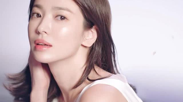 Ro tin don Song Hye Kyo sap tai hon, chong moi dep trai giau co