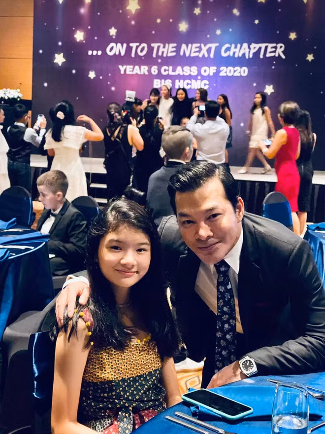 Dù đã ly hôn từ năm 2014 nhưng Trương Ngọc Ánh và chồng cũ vẫn giữ mối quan hệ bạn bè để chăm lo cho con gái.