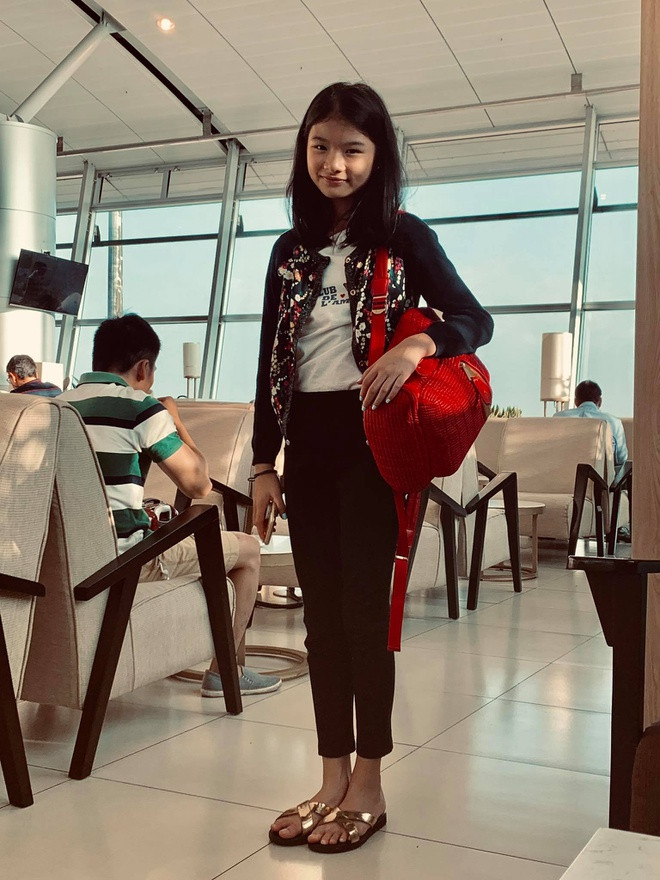 Sống với mẹ từ nhỏ, Bảo Tiên vẫn gần gũi và thân thiết với cha.