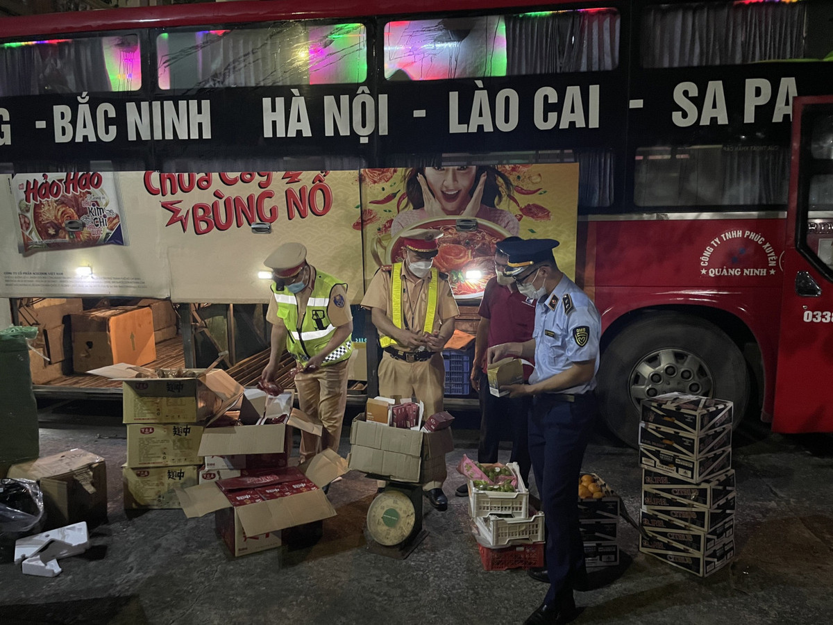 Dung xe chay qua toc do, phat hien gan 1 ta chan ga khong ro nguon goc